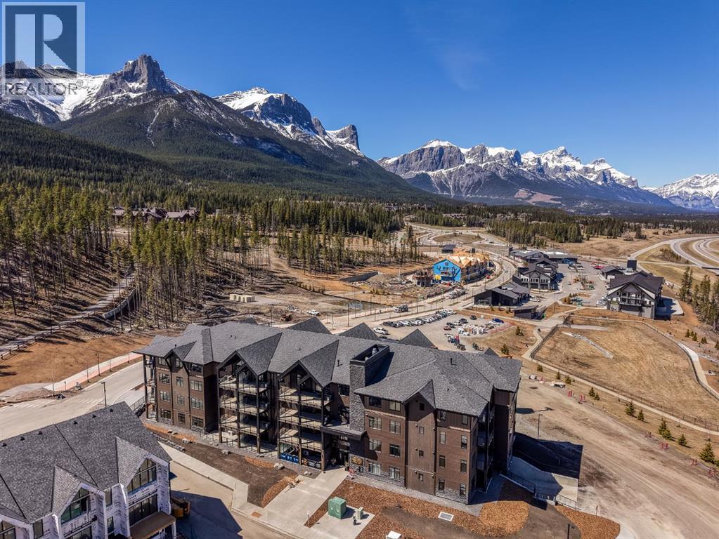 105, 10 Cascade Ridge