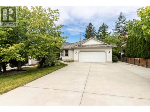 2098 Sunview Drive West Kelowna BC V1Z3P9
