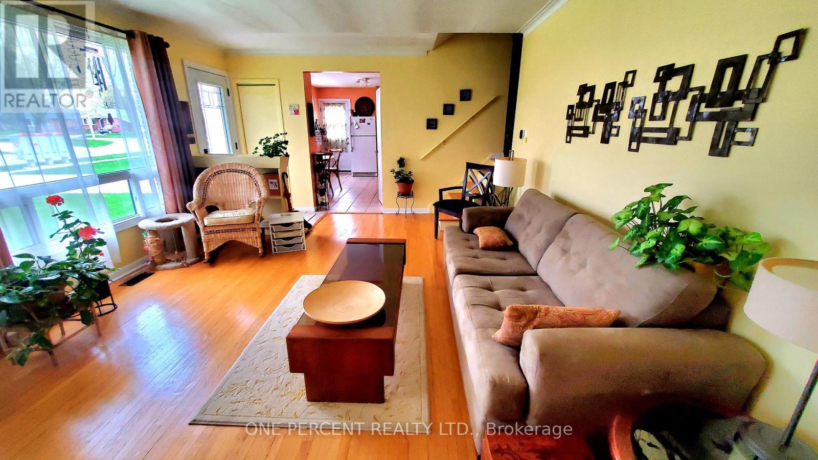 164 REDFORD CRESCENT