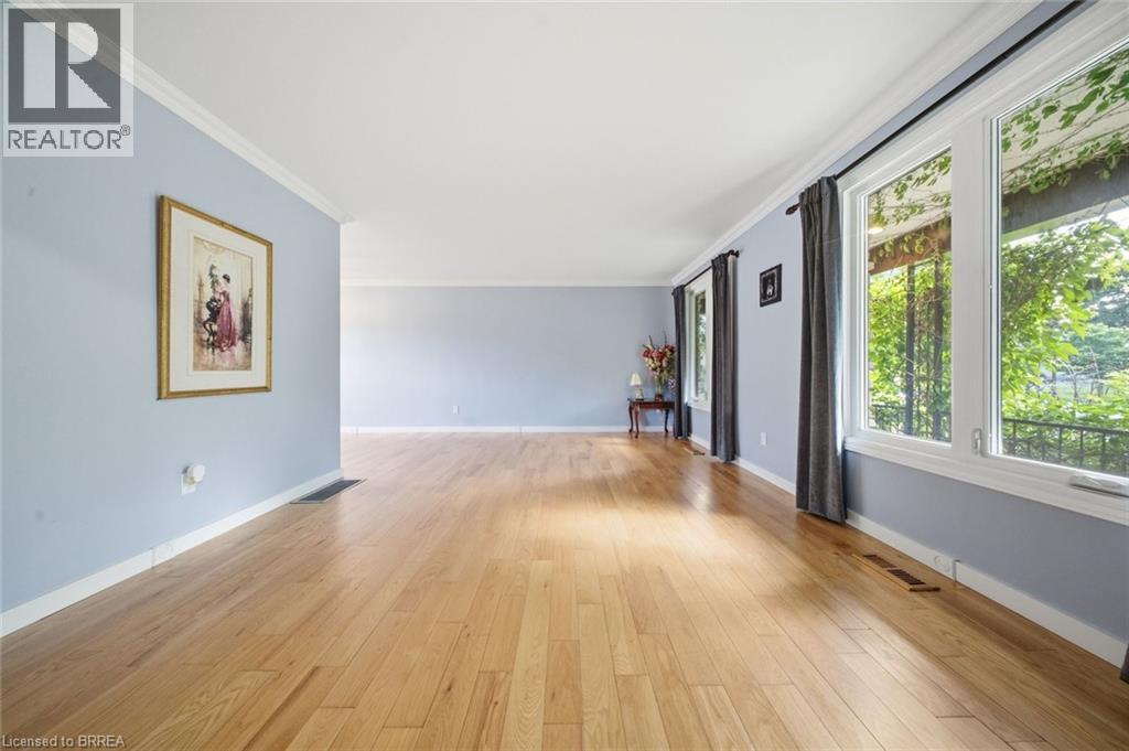 106 MEMORIAL Drive