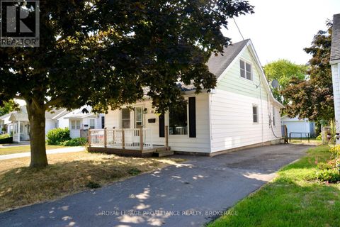 18 DUNKIRK AVENUE Kingston (East of Sir John A. Blvd) ON K7K2H4