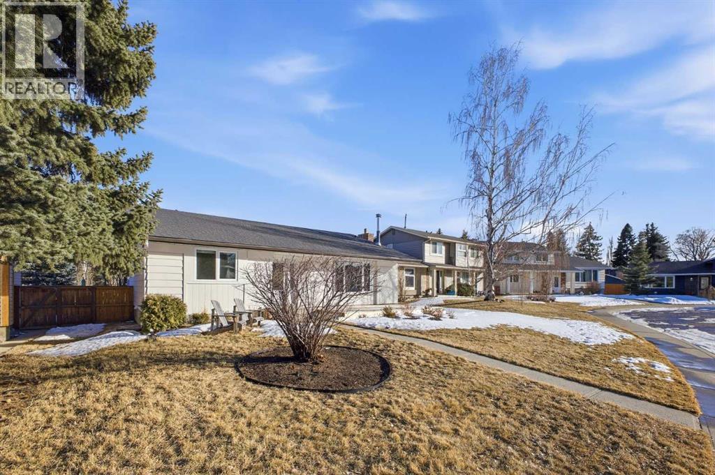 36 Lake Adams Place SE