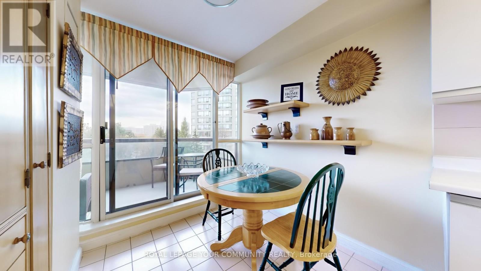 404 - 24 HANOVER ROAD