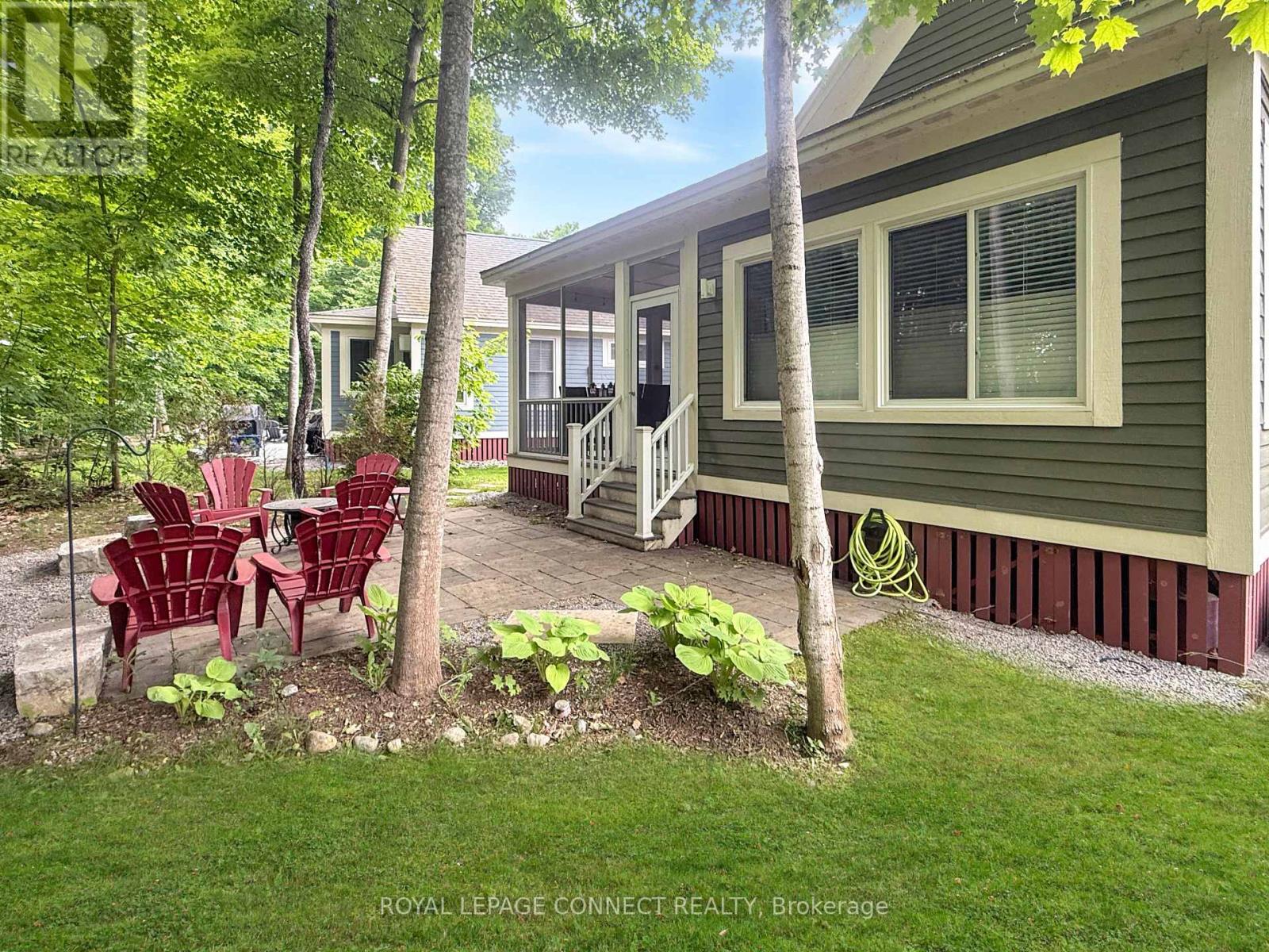 209 - 50 HOLLOW LANE