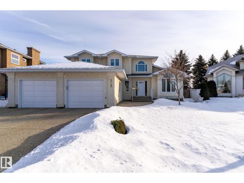 313 HEDLEY WY NW Edmonton AB T6R1T8