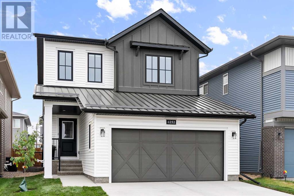 1252 Chinook Gate Bay SW
