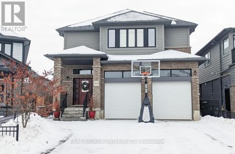 206 CARRIAGE WAY S Waterloo ON N2K0C6