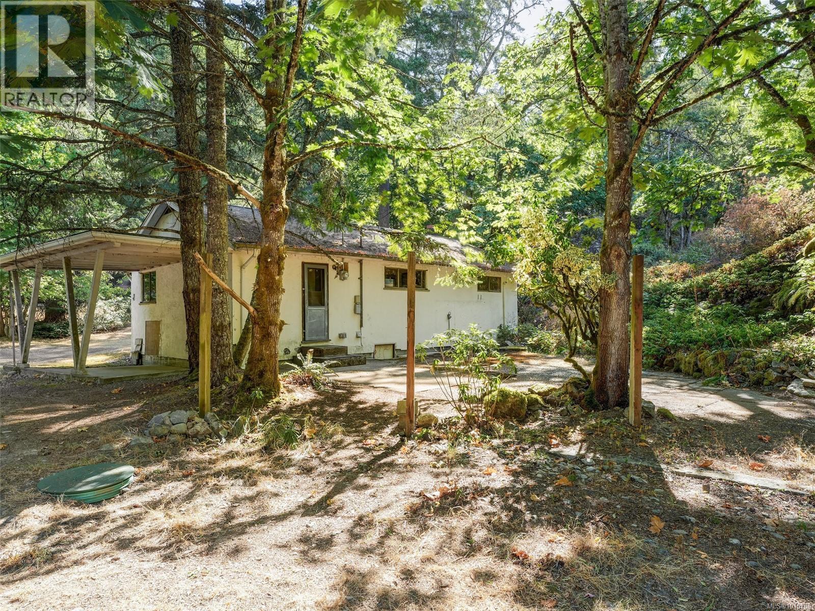5142 West Saanich Rd