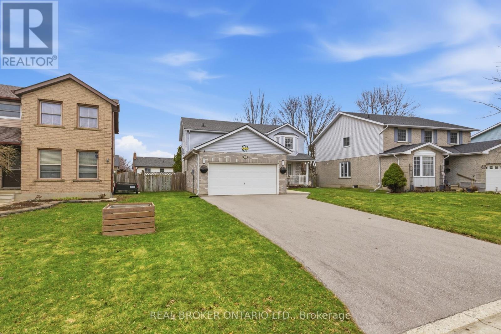 107 ROSE BRIDGE CRESCENT
