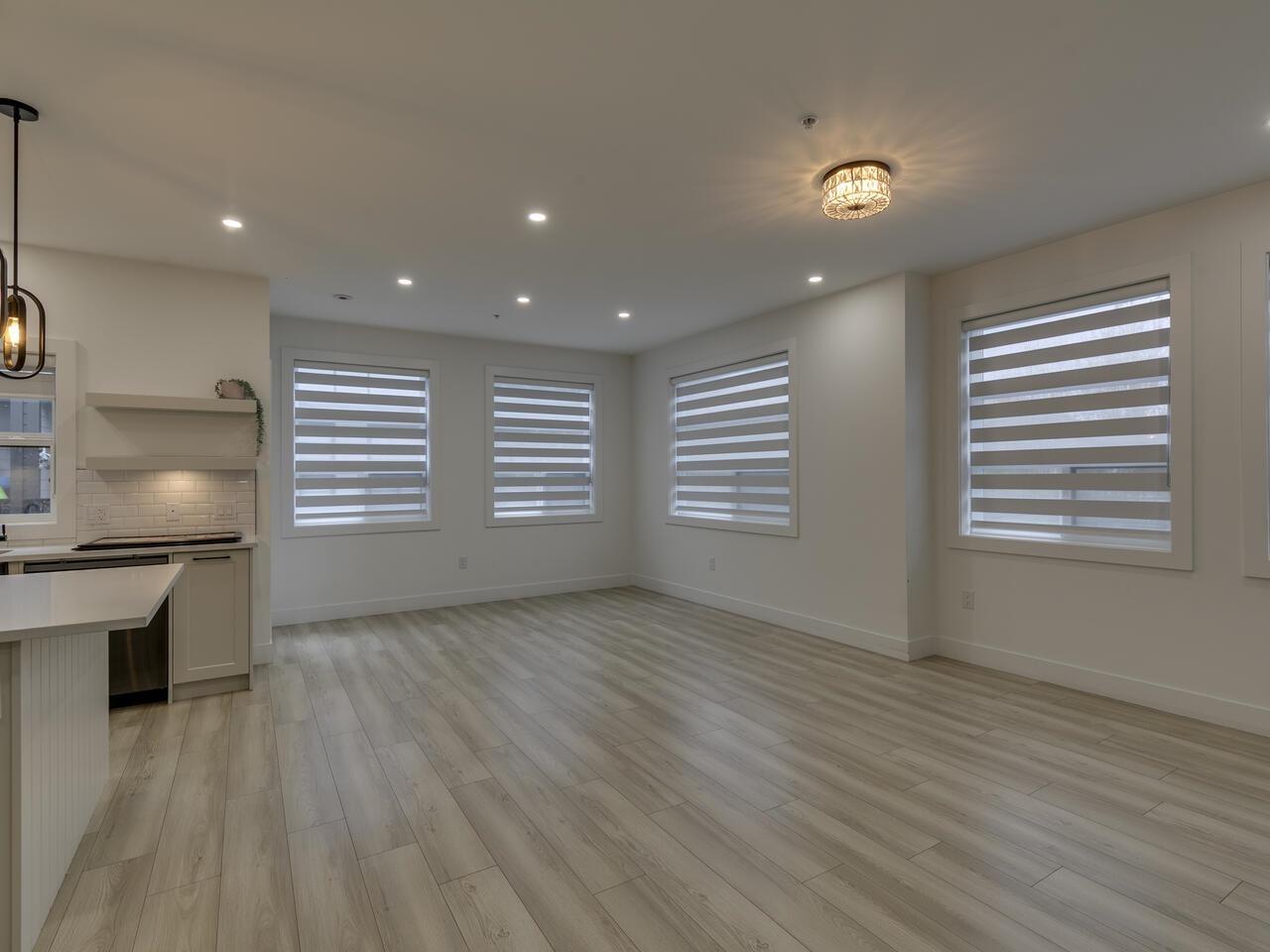 27 32970 TUNBRIDGE AVENUE