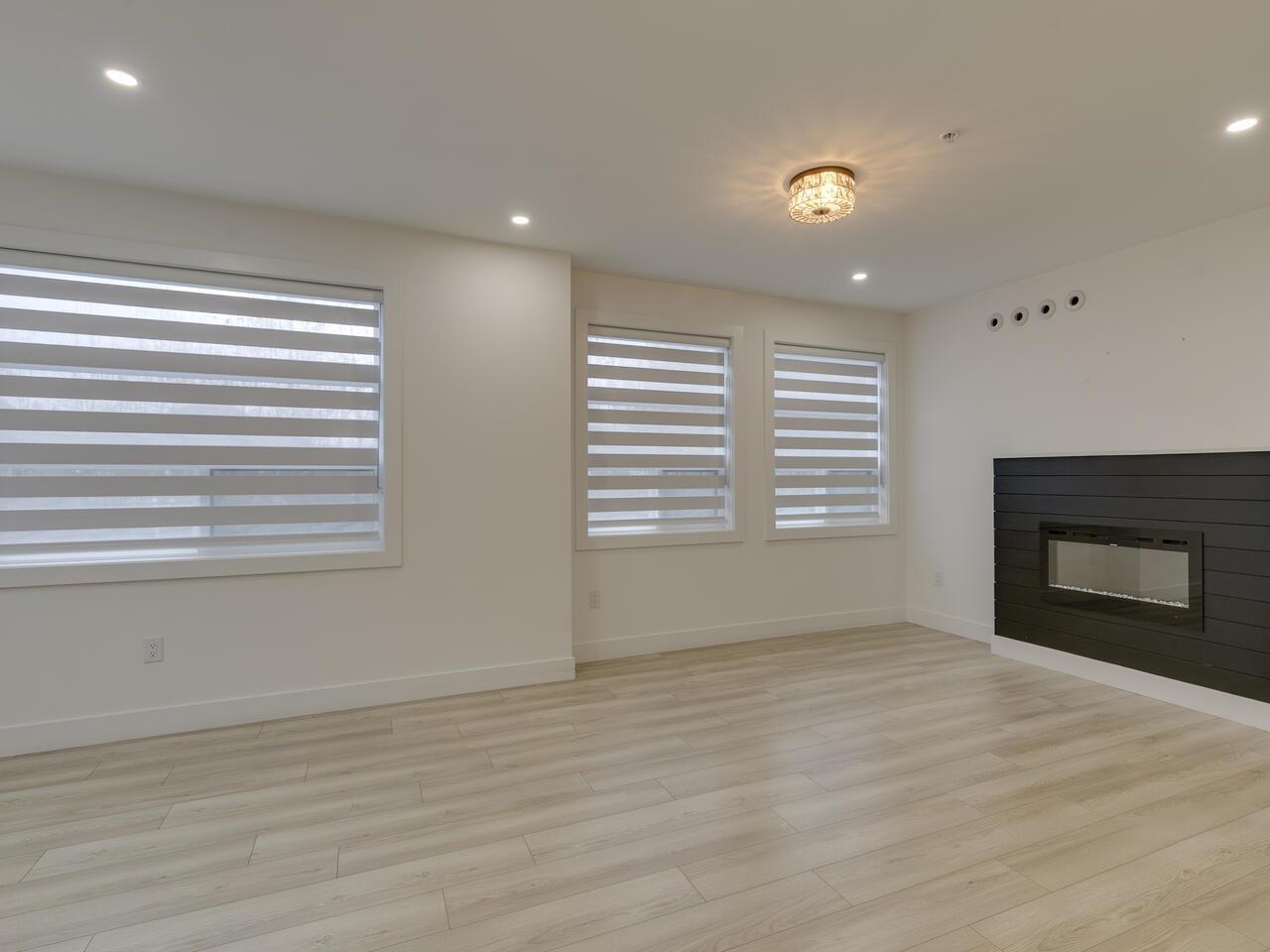 27 32970 TUNBRIDGE AVENUE