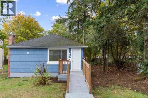 656 Lambert Ave Nanaimo BC V9R3N8