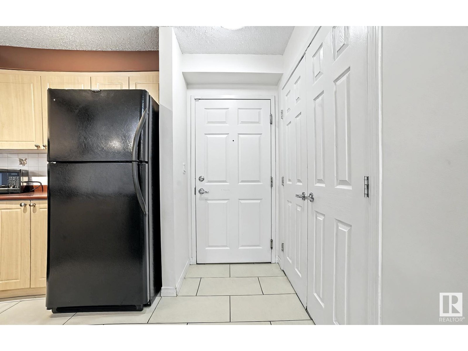 #111 622 MCALLISTER LO SW