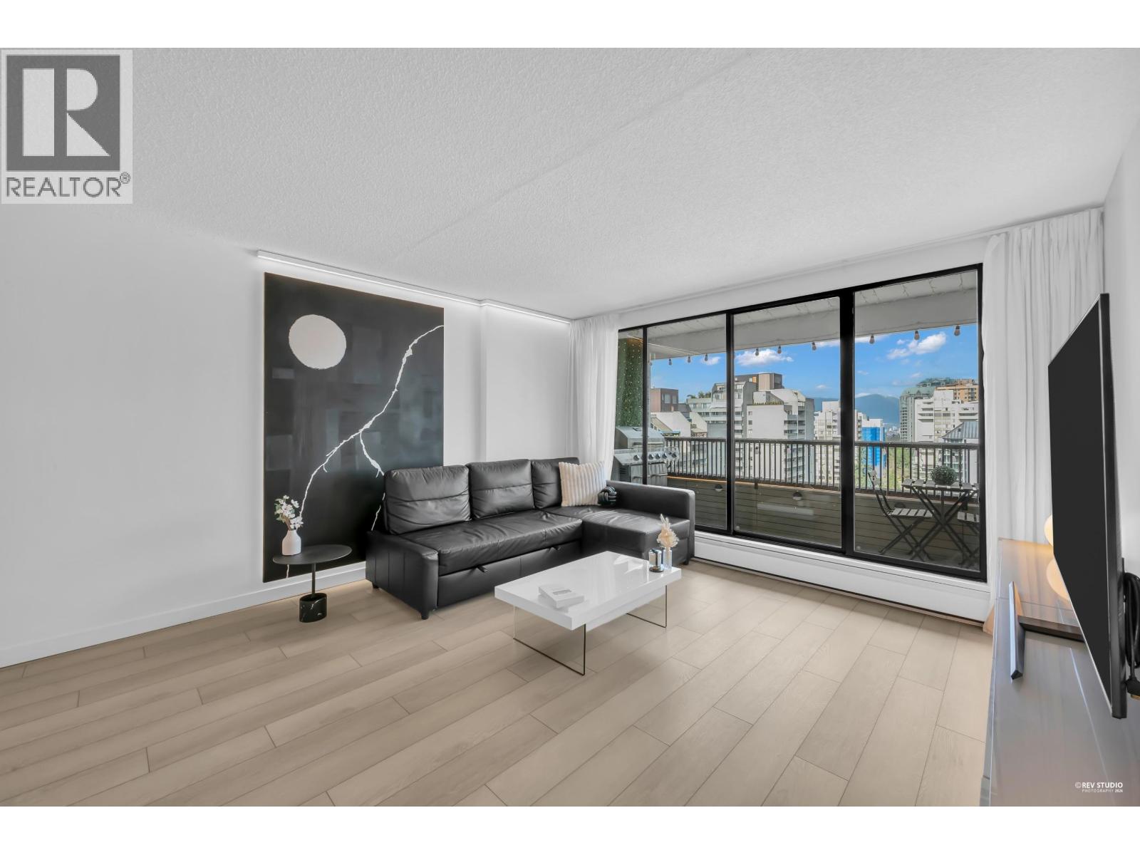 1703 6595 WILLINGDON AVENUE