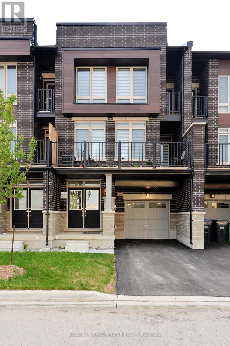94 DONALD FICHT CRESCENT