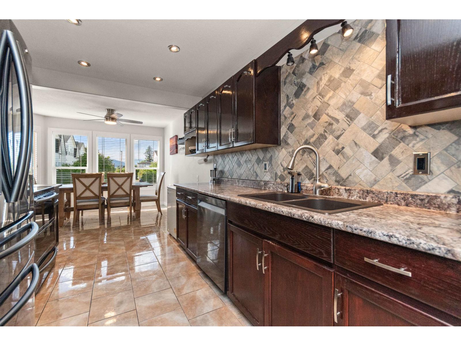27 45286 WATSON ROAD|Garrison Crossing