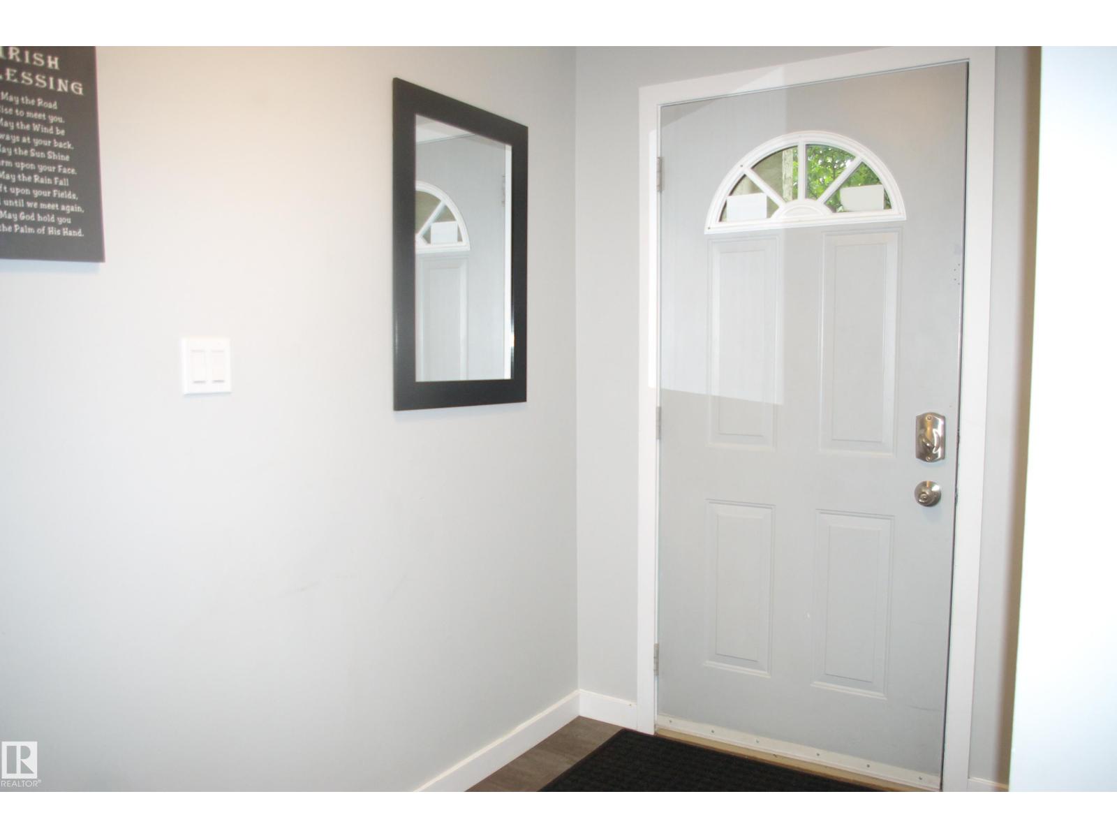 #27 9505 176 ST NW