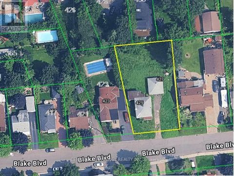 425-427 BLAKE BOULEVARD Ottawa ON K1K1A9