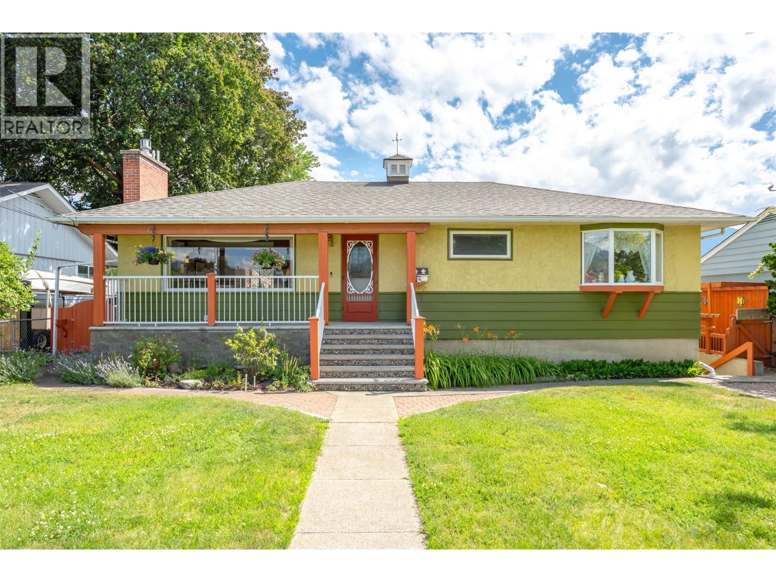 76 Huth Avenue