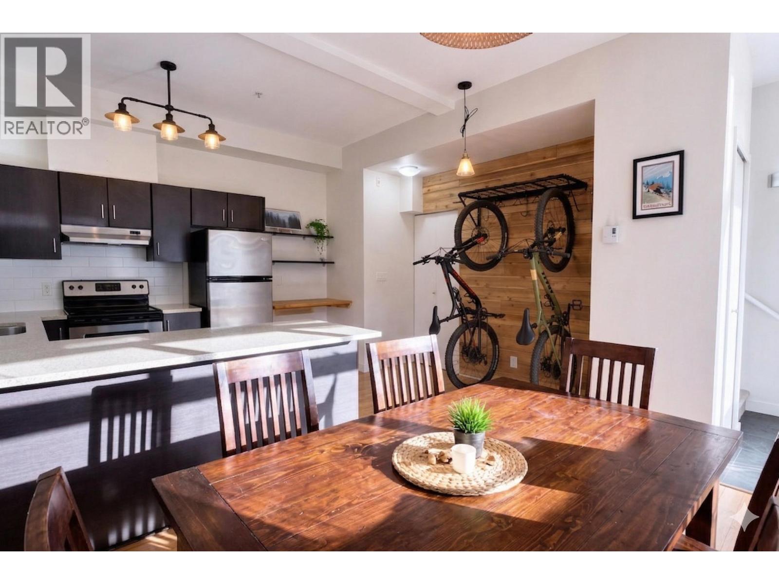 103 41105 TANTALUS ROAD