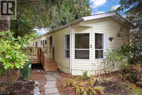 5 2741 Stautw Rd Central Saanich BC V8M2E9