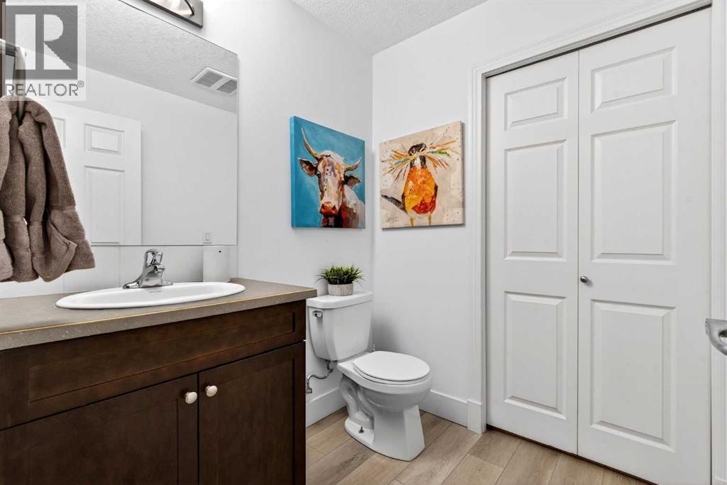 313, 1408 17 Street SE