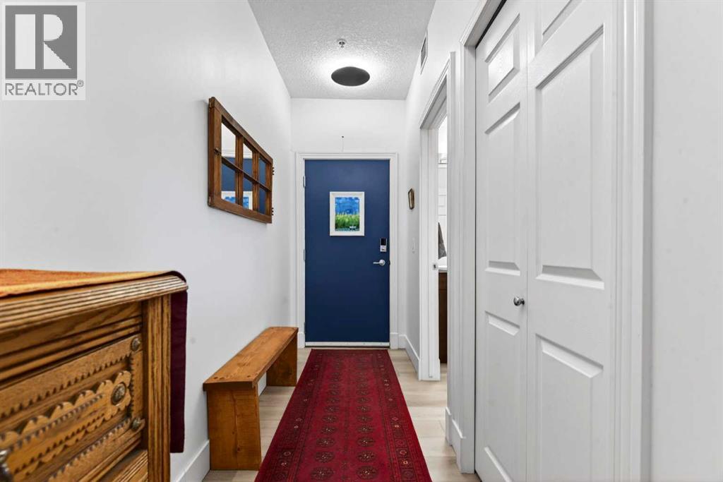 313, 1408 17 Street SE