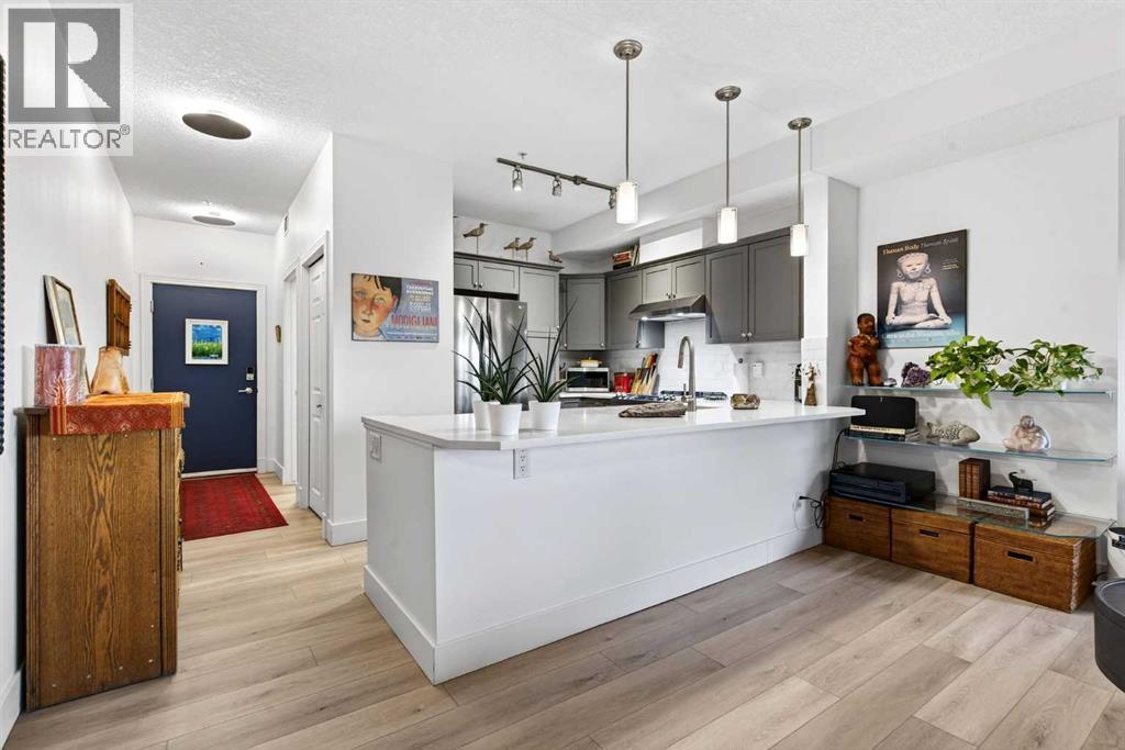 313, 1408 17 Street SE