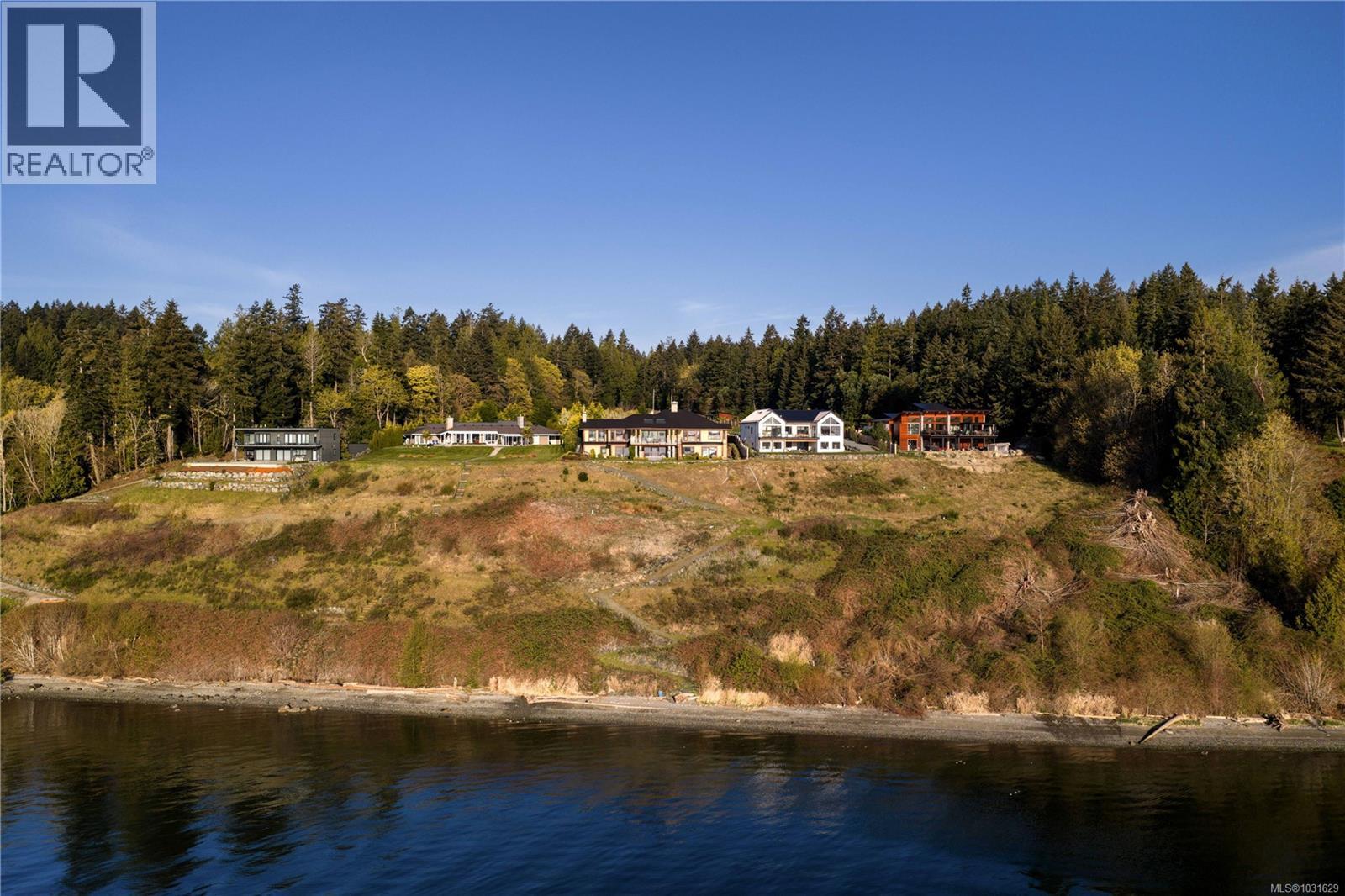 3070 Beachfront Cres