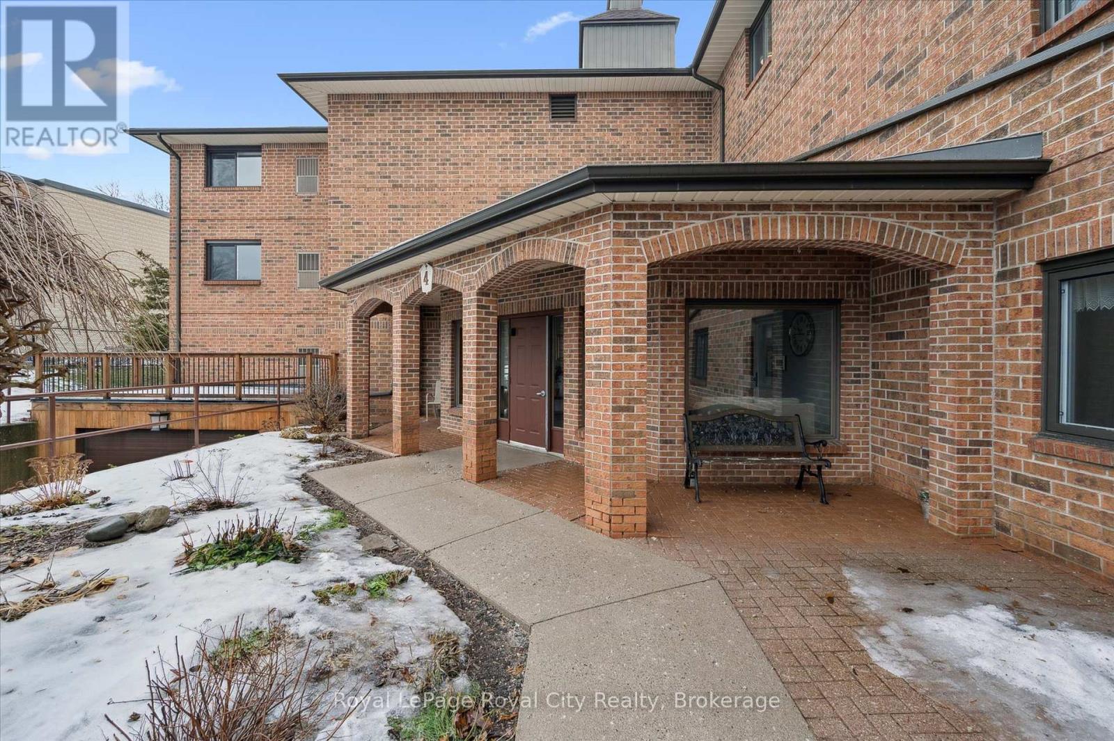 206 - 4 ALBERT STREET