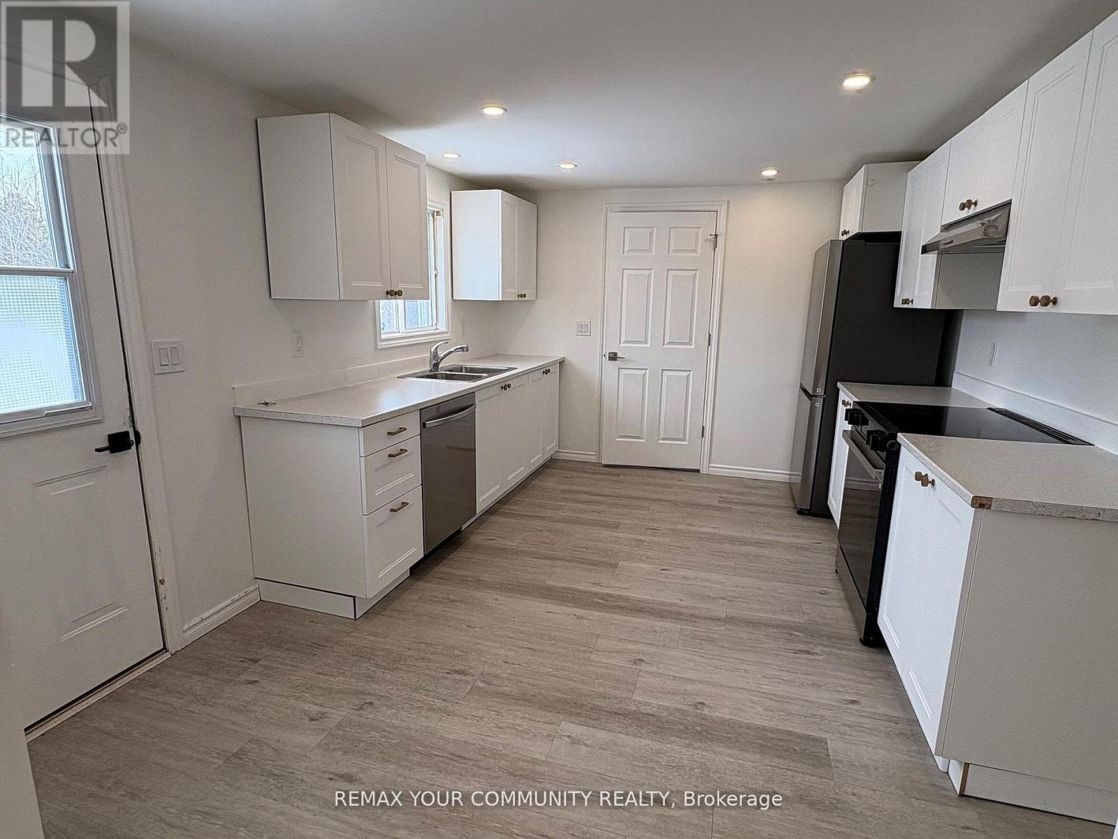 MAIN FLOOR - 22 CLIFTON STREET