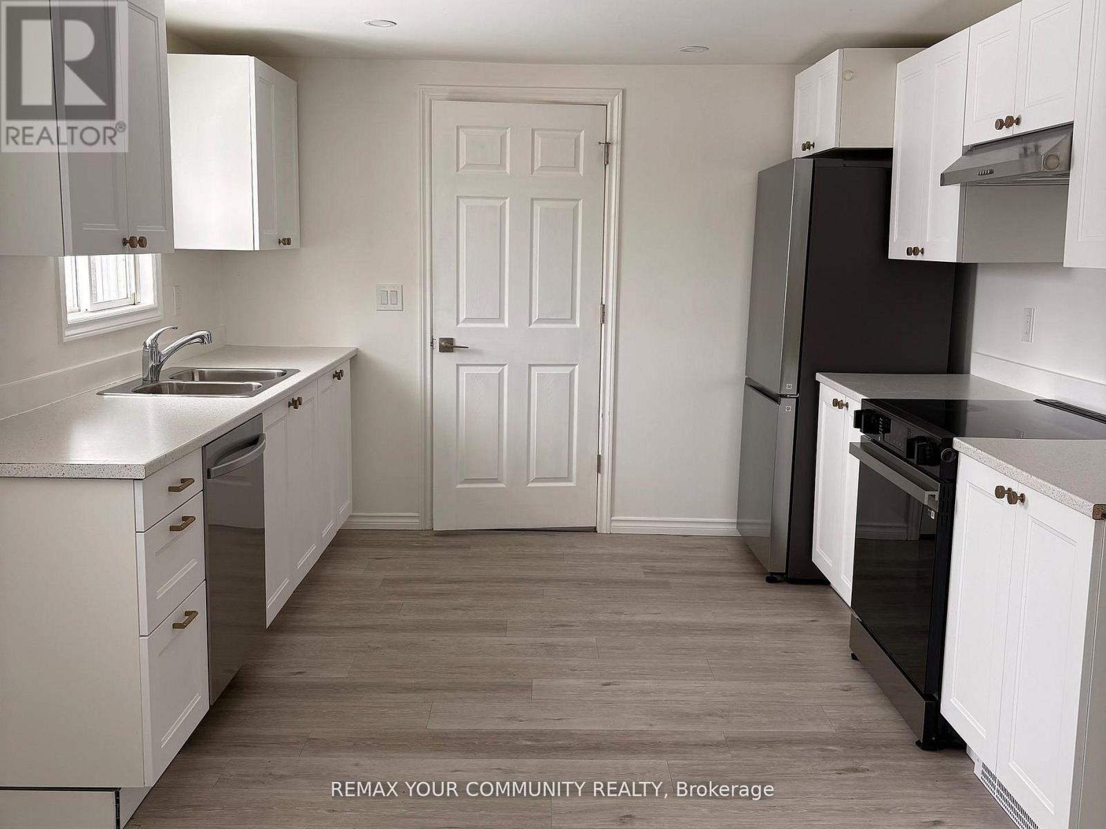 MAIN FLOOR - 22 CLIFTON STREET