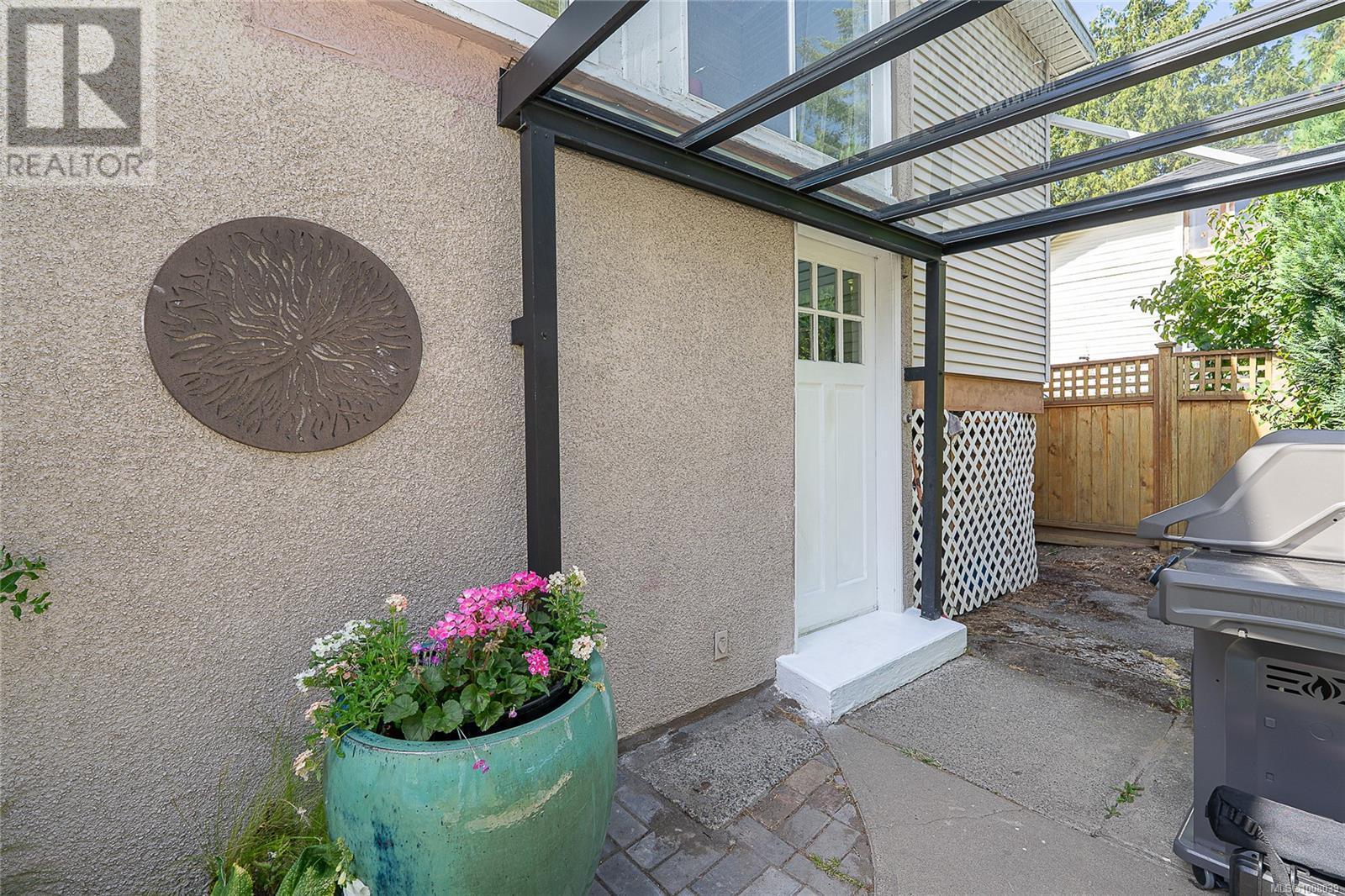 3275 Wascana St