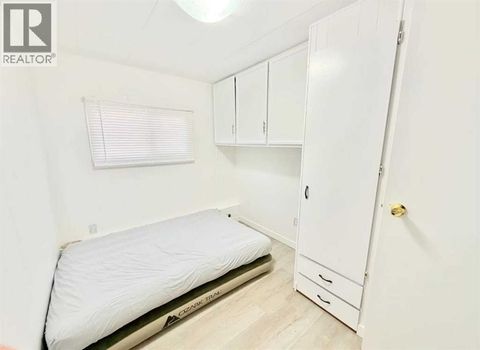 18, 2300 13 Street N Lethbridge AB T1H4E8