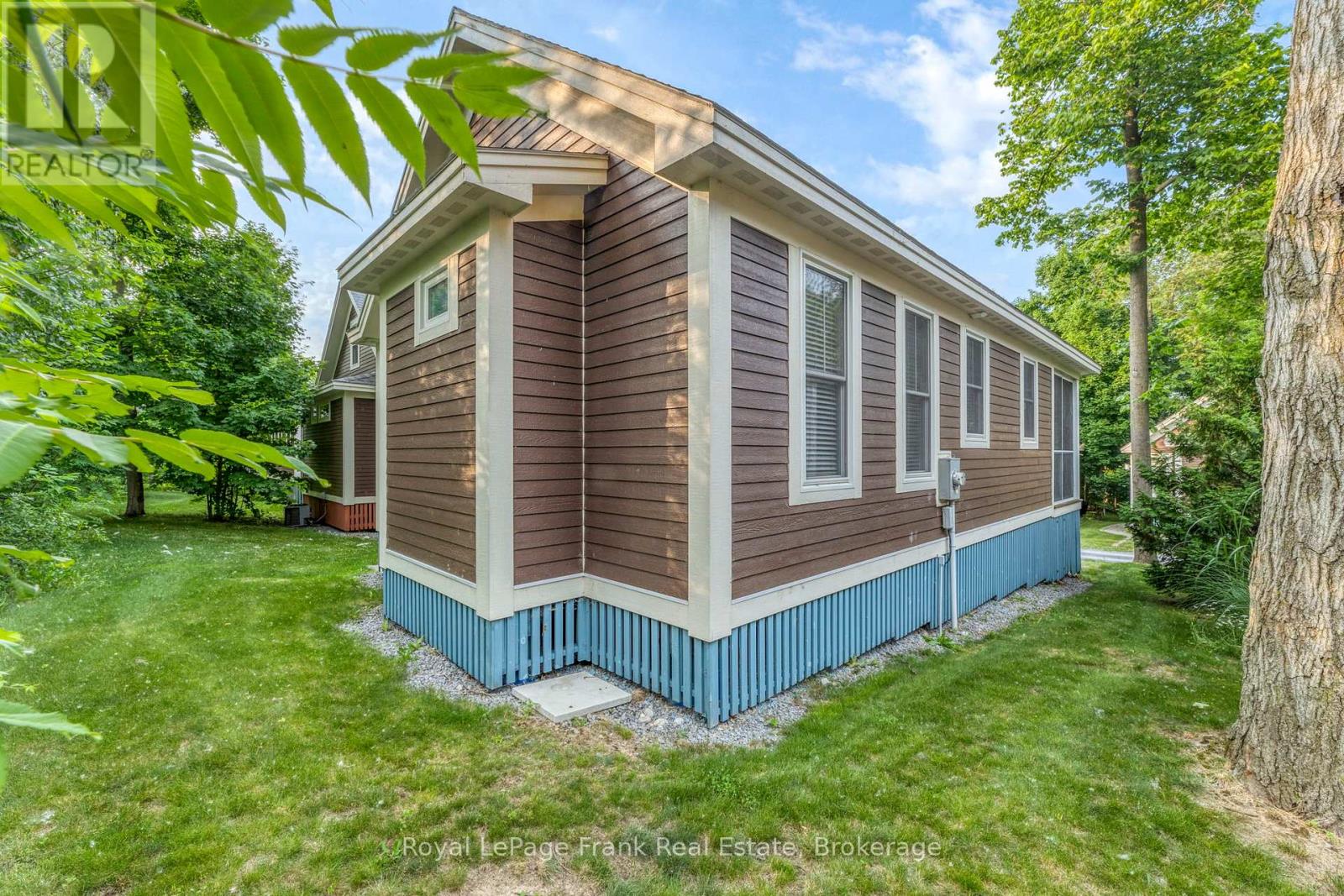 178 - 11 FARM VIEW LANE