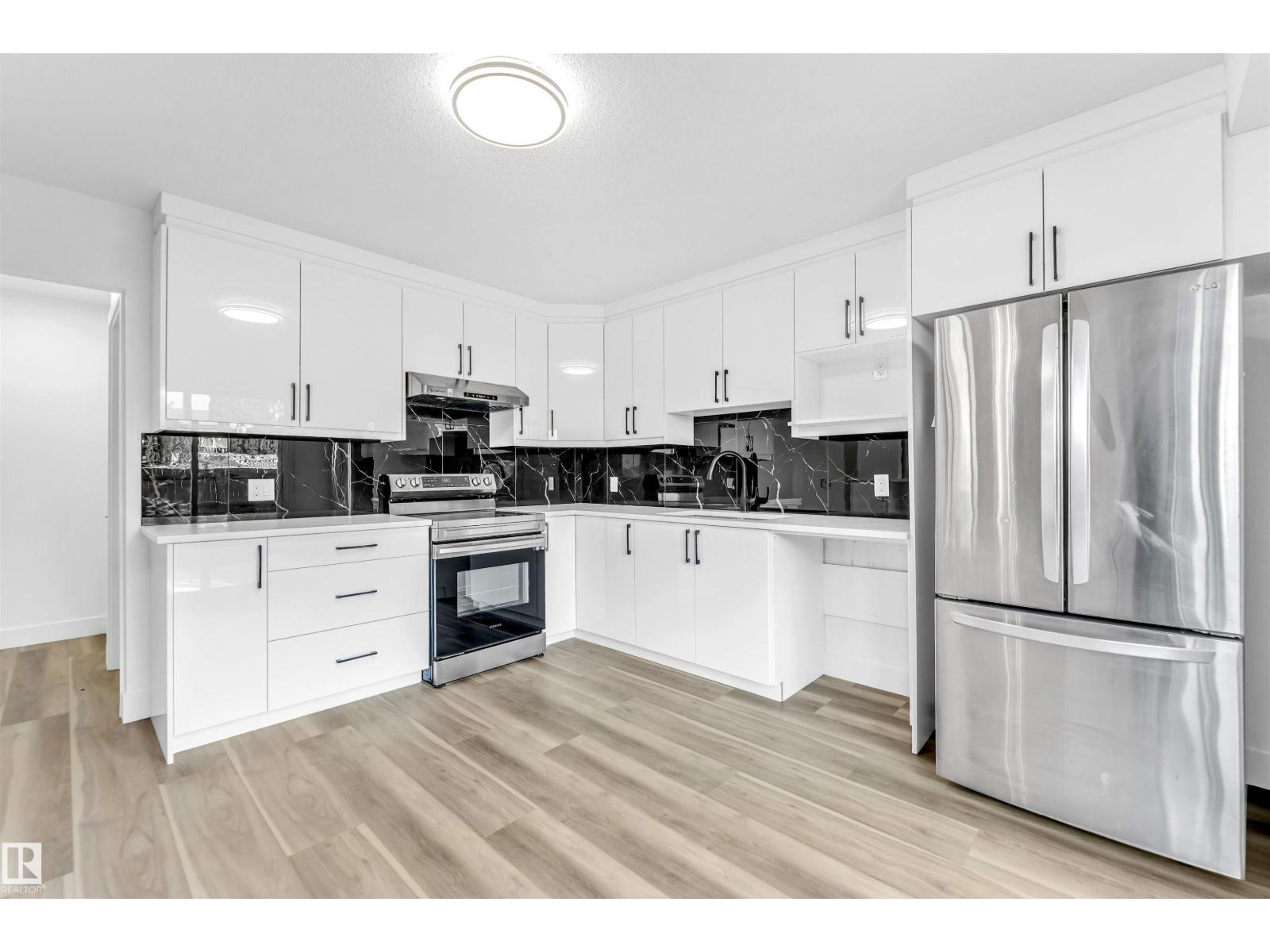 3508 84 ST NW
