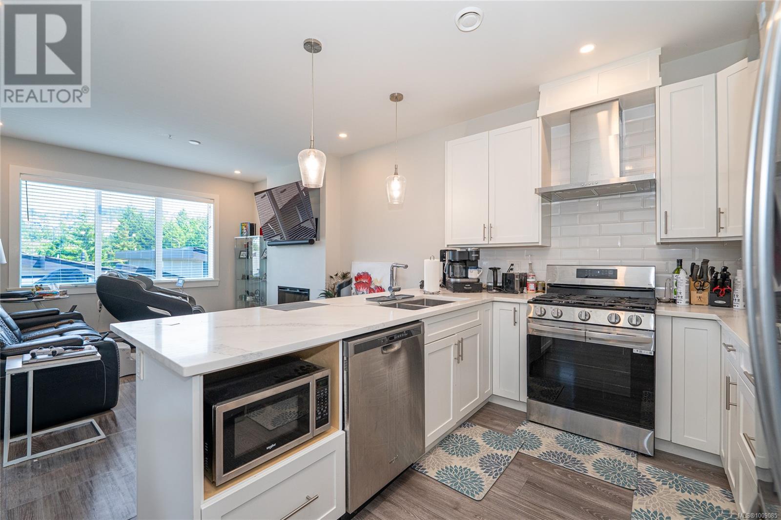 624 Selwyn Close