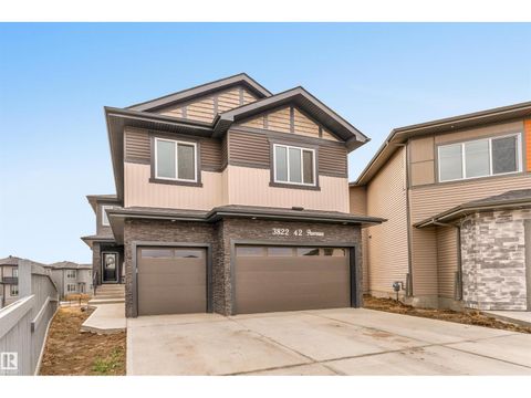 3822 42 AV Beaumont AB T4X2Z6
