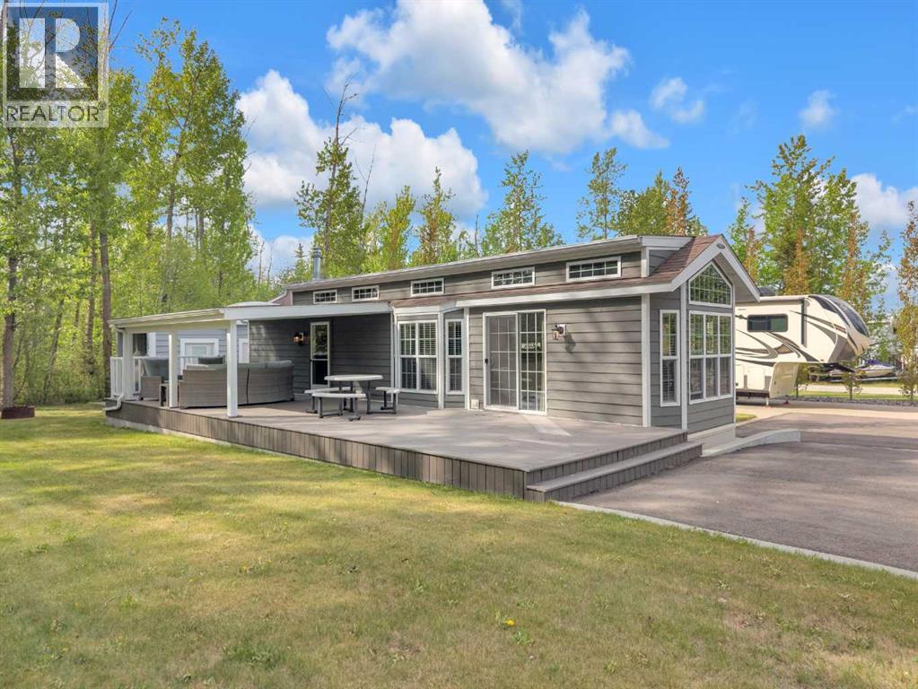 Photo 1 of 28 — 28, 41310 Range Road 282, Rural Lacombe County, AB T4J2N3
