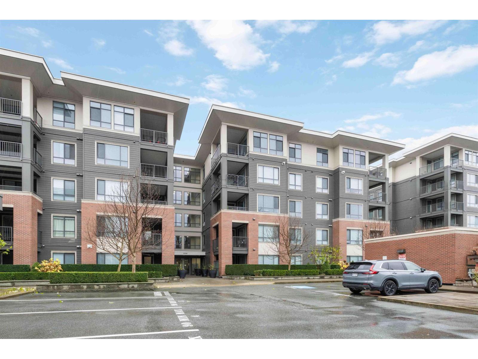 401 33540 MAYFAIR AVENUE