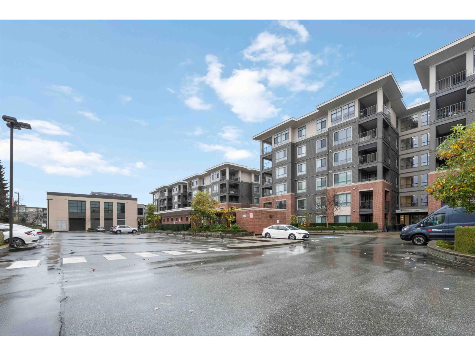 401 33540 MAYFAIR AVENUE