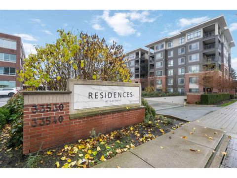 401 33540 MAYFAIR AVENUE Abbotsford BC V2S0J3