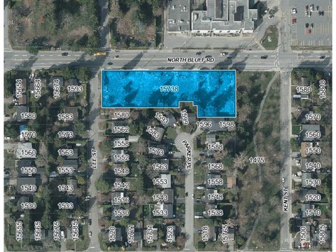 15738 NORTH BLUFF ROAD Surrey BC V4B3G5