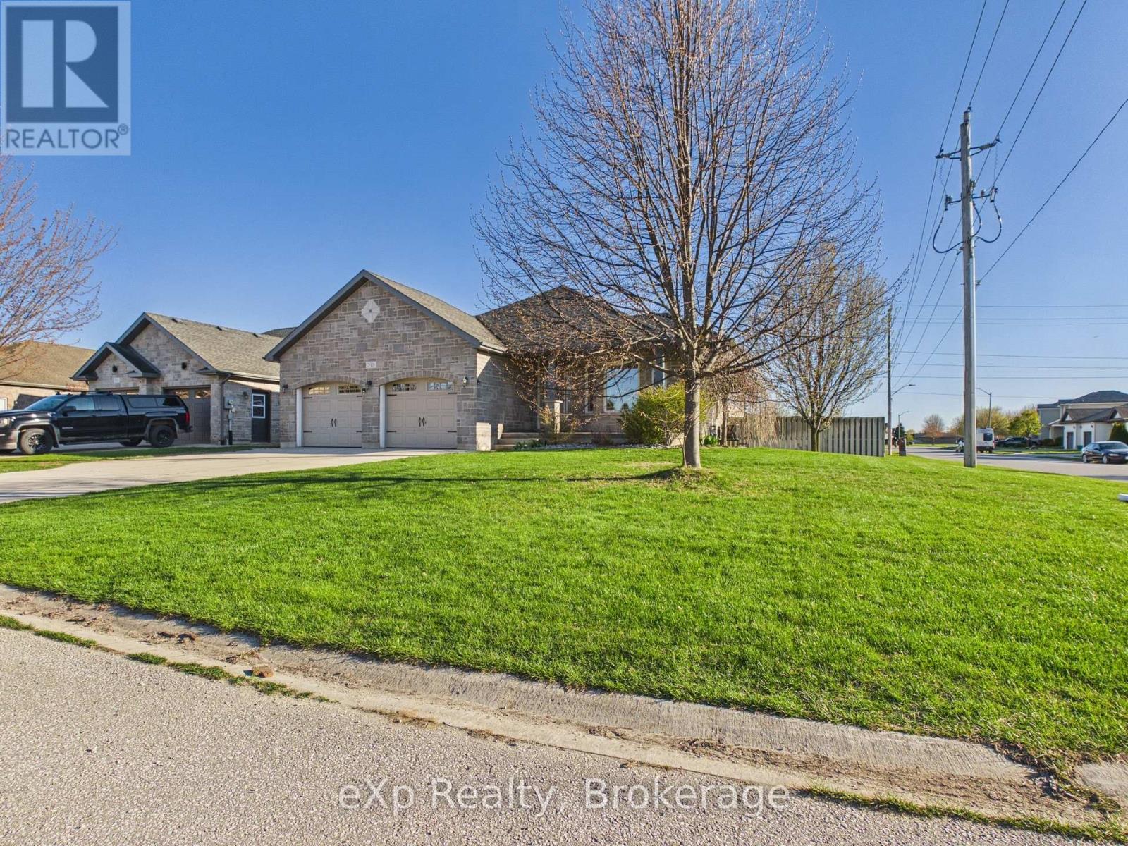 319 GINGRICH CRESCENT