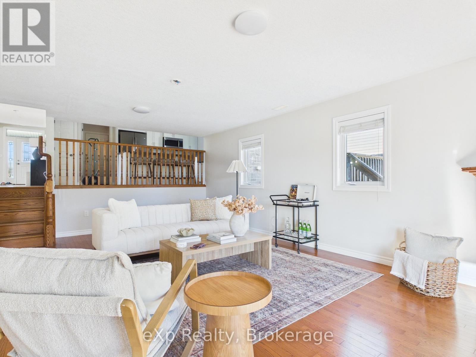 319 GINGRICH CRESCENT