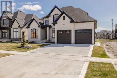 877 EAGLETRACE DRIVE W London ON N6G3X9