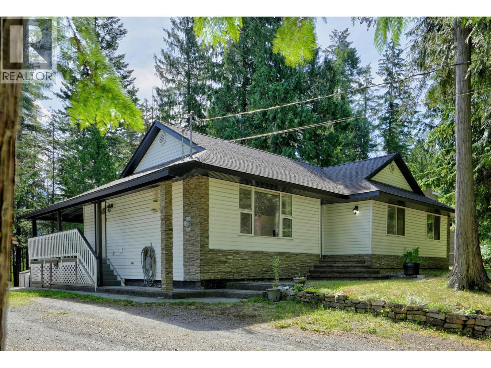 452 Balfour Crescent