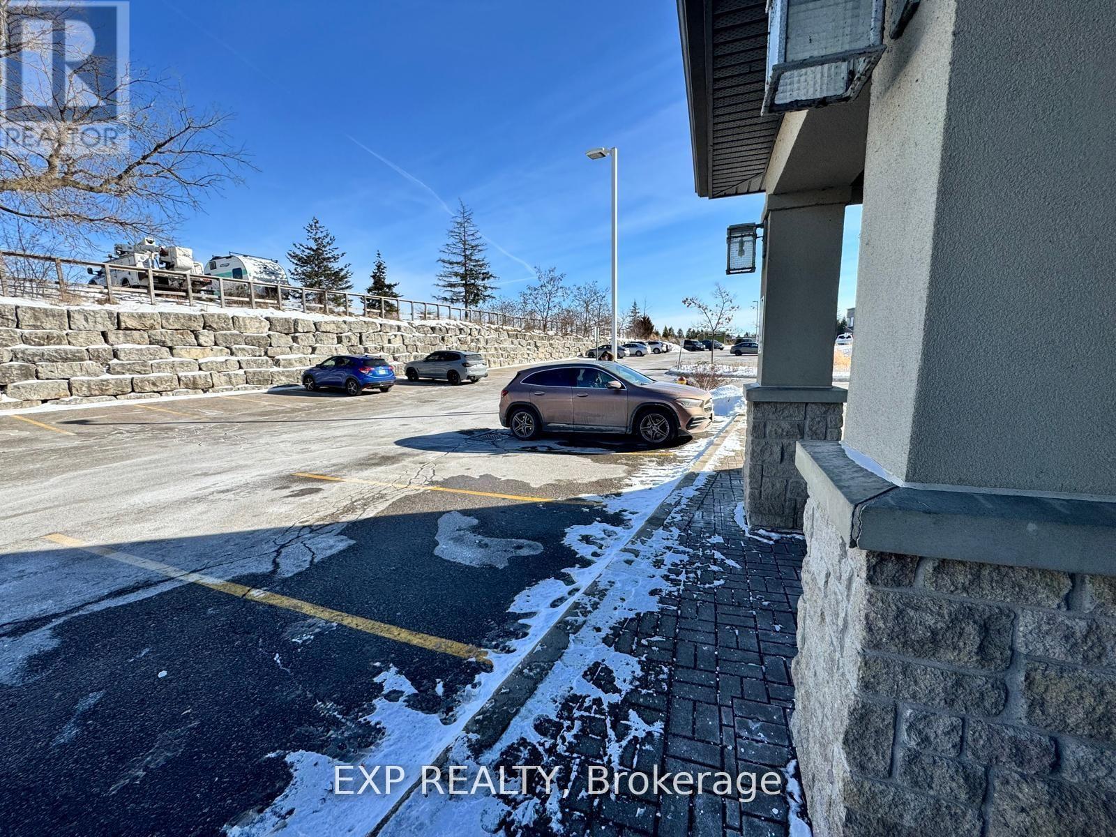 B - 580 LANCASTER STREET W
