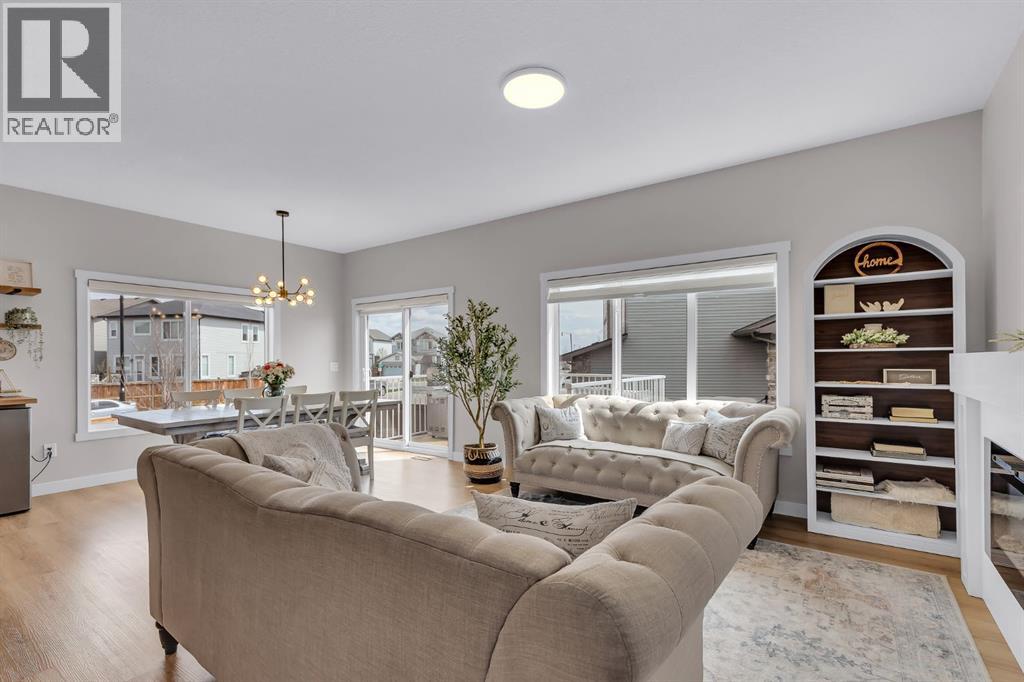 315 Monterey Place SE