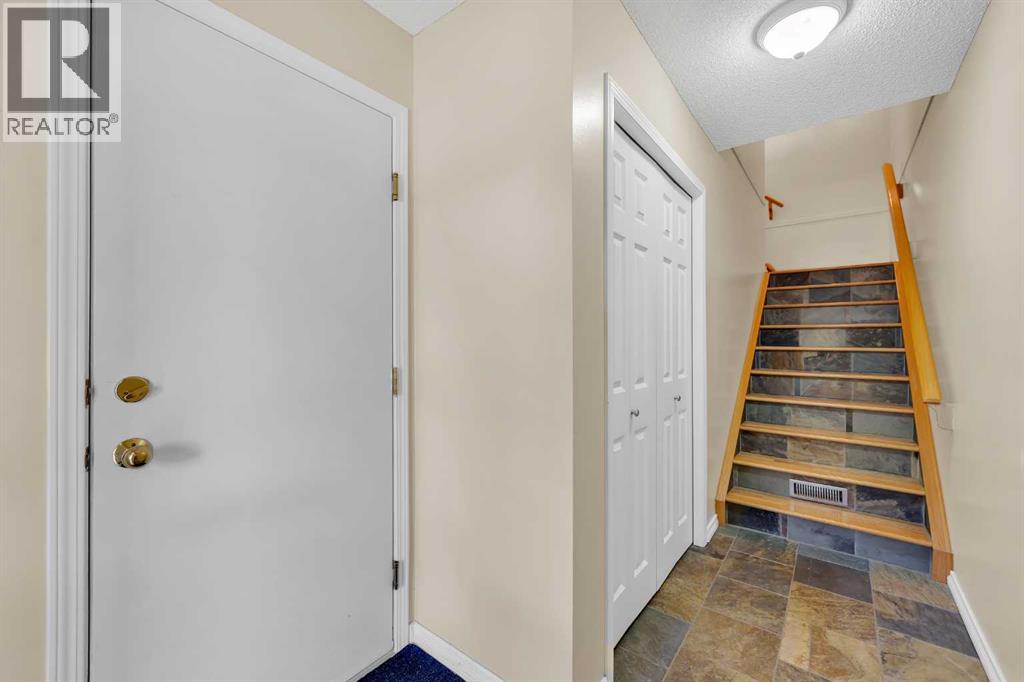 362 Regal Park NE